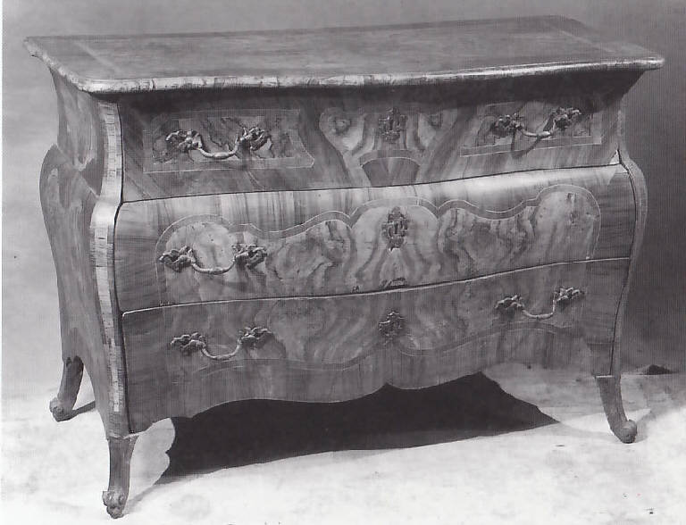 cassettone - bottega lombarda (terzo quarto sec. XVIII)