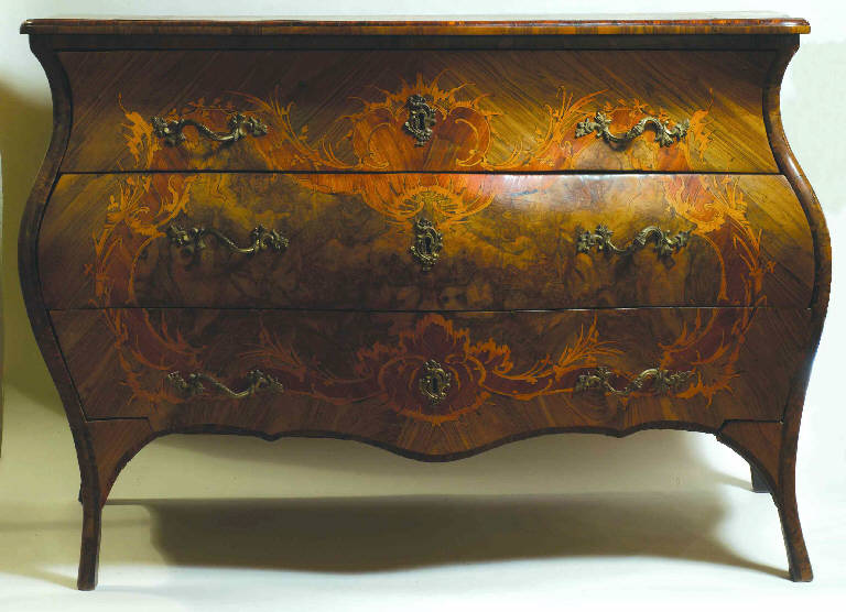 cassettone - bottega lombarda (terzo quarto sec. XVIII)