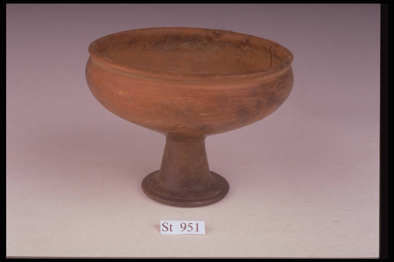 coppa su alto piede - cultura di Golasecca (sec. V a.C)