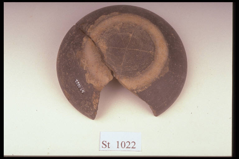 ciotola emisferica - cultura di Golasecca (sec. V a.C)