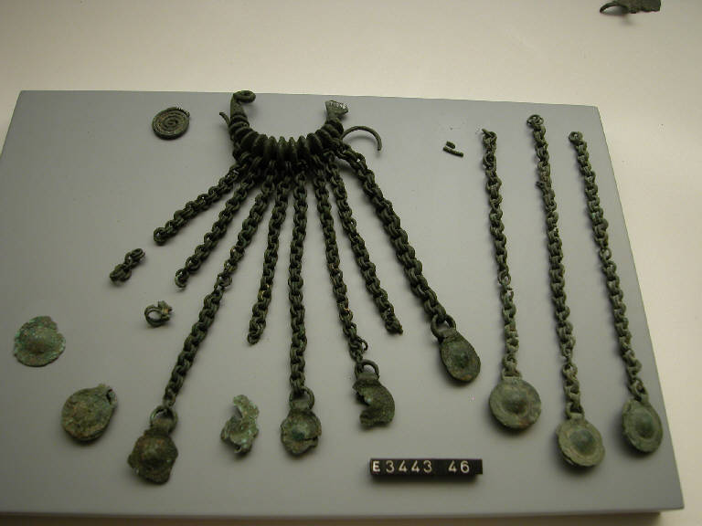 pendaglio - cultura di Golasecca (sec. VII a.C)