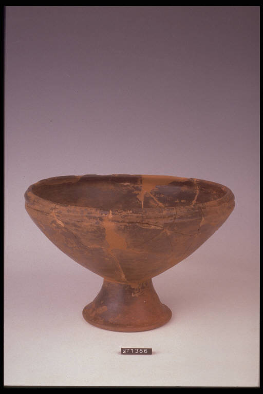 coppa troncoconica - cultura di Golasecca (sec. VII a.C)