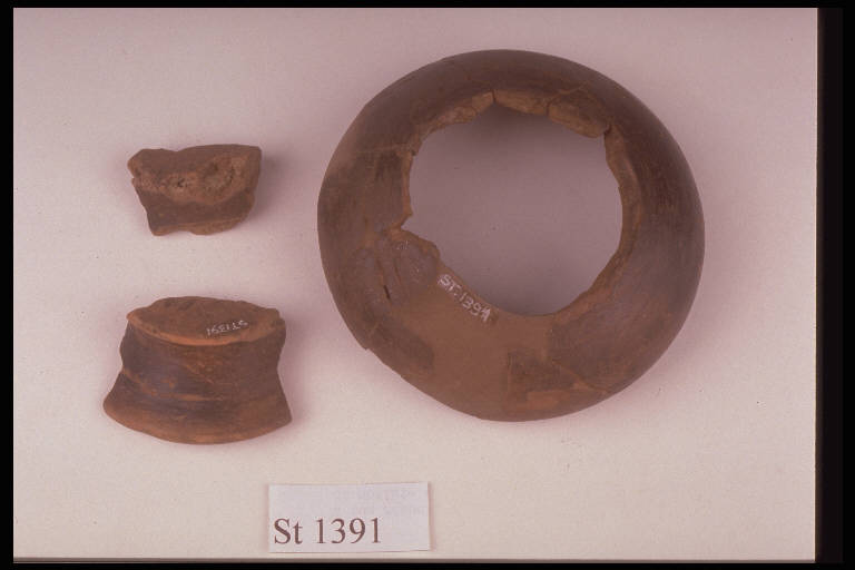 coppetta ad orlo rientrante - cultura di Golasecca (sec. V a.C)