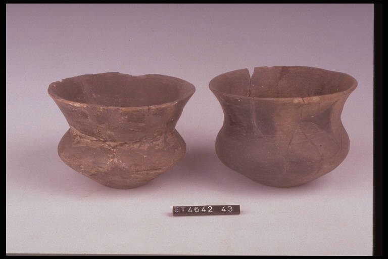 bicchiere carenato - cultura di Golasecca (sec. VII a.C)