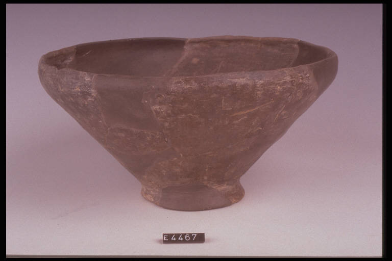 coppa troncoconica - cultura di Golasecca (sec. VII a.C)