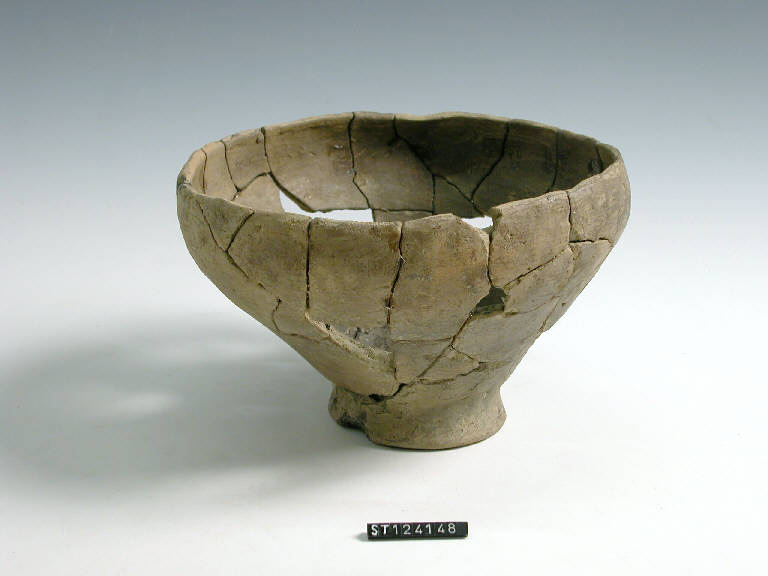 ciotola troncoconica - cultura di Golasecca (sec. VII a.C)