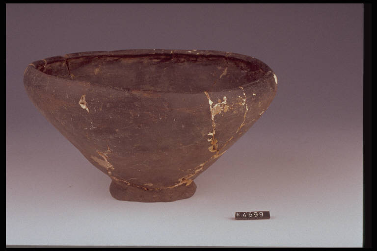 ciotola troncoconica - cultura di Golasecca (sec. VI a.C)