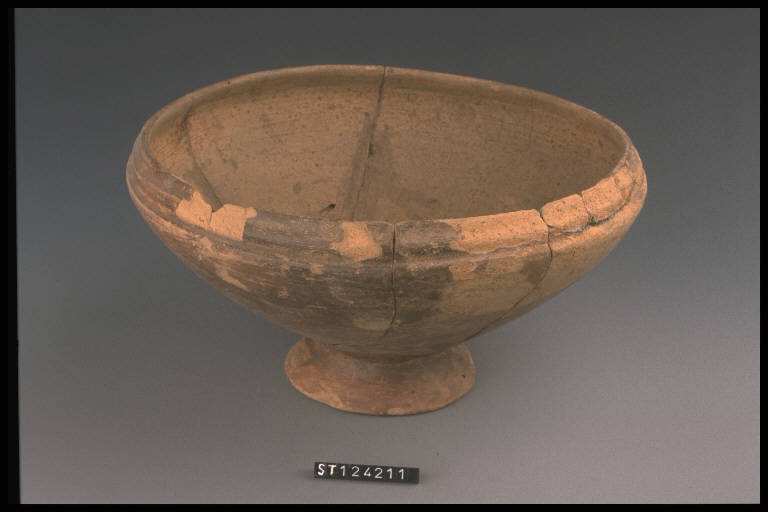 coppa troncoconica - cultura di Golasecca (prima metà sec. VI a.C)