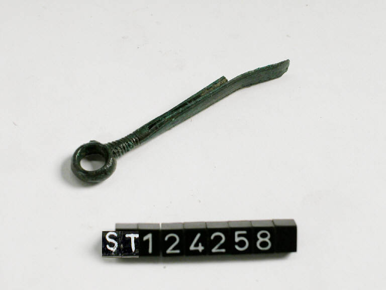 pinzetta - cultura di Golasecca (terzo quarto sec. VI a.C)