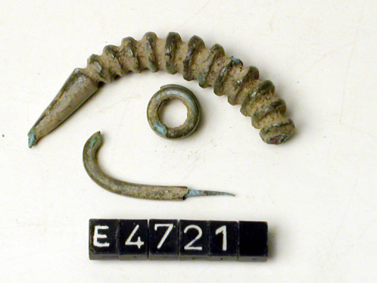 fibula a piccole coste - cultura di Golasecca (prima metà sec. VI a.C)