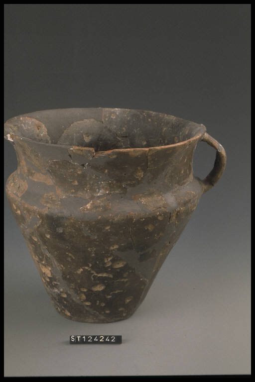 urna situliforme - cultura di Golasecca (secc. VIII/ VII a.C)