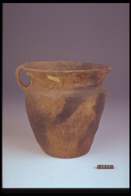 boccale situliforme - cultura di Golasecca (secc. VIII/ VII a.C)