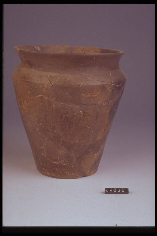 urna situliforme - cultura di Golasecca (secc. VIII/ VII a.C)