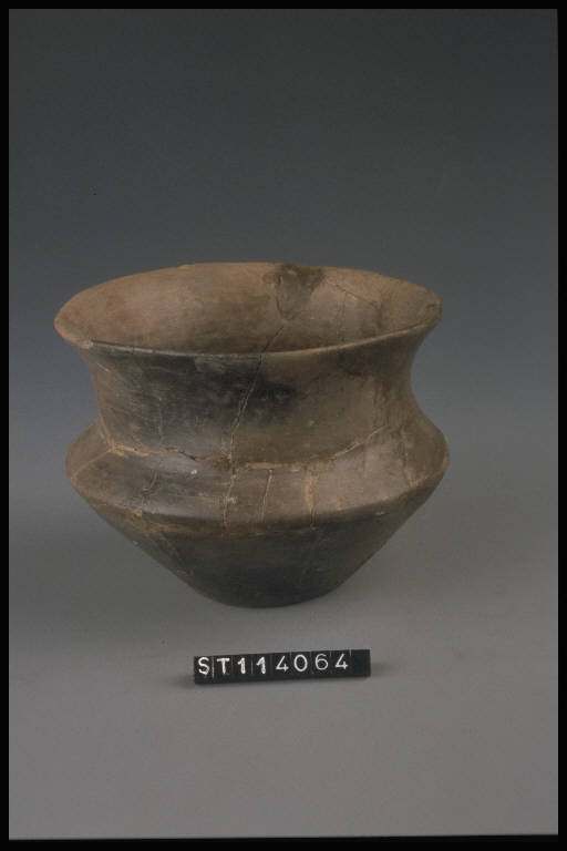 bicchiere carenato - cultura di Golasecca (sec. VII a.C)