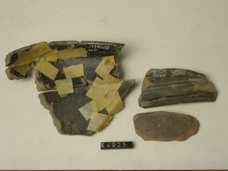 coppa troncoconica - cultura di Golasecca (sec. VII a.C)