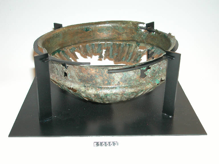 coppa - cultura di Golasecca (secc. VIII/ VII a.C)