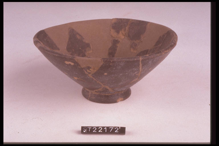 ciotola troncoconica - cultura di Golasecca (fine/ inizio secc. VI/ V a.C)