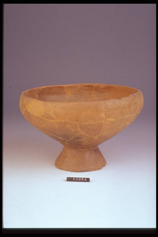 coppa troncoconica - cultura di Golasecca (secc. VIII/ VII a.C)