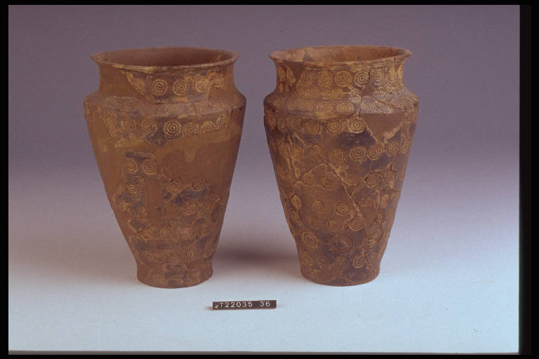 vaso situliforme - cultura di Golasecca (fine/ inizio secc. VI/ V a.C)