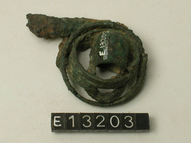 pendaglio a secchiello - cultura di Golasecca (fine/ inizio sec. V a.C)