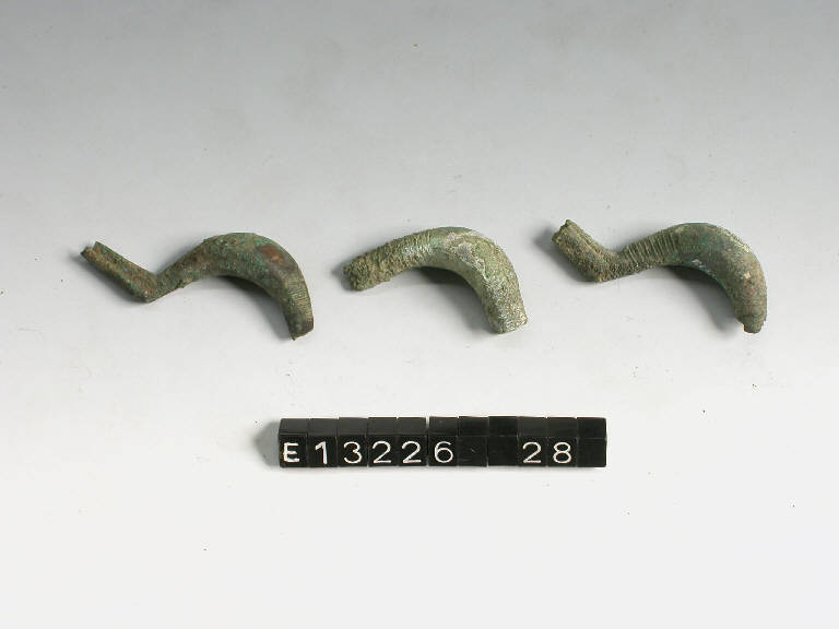 fibula a sanguisuga, DE MARINIS / tipo tardo-alpino - cultura di Golasecca (sec. V a.C)