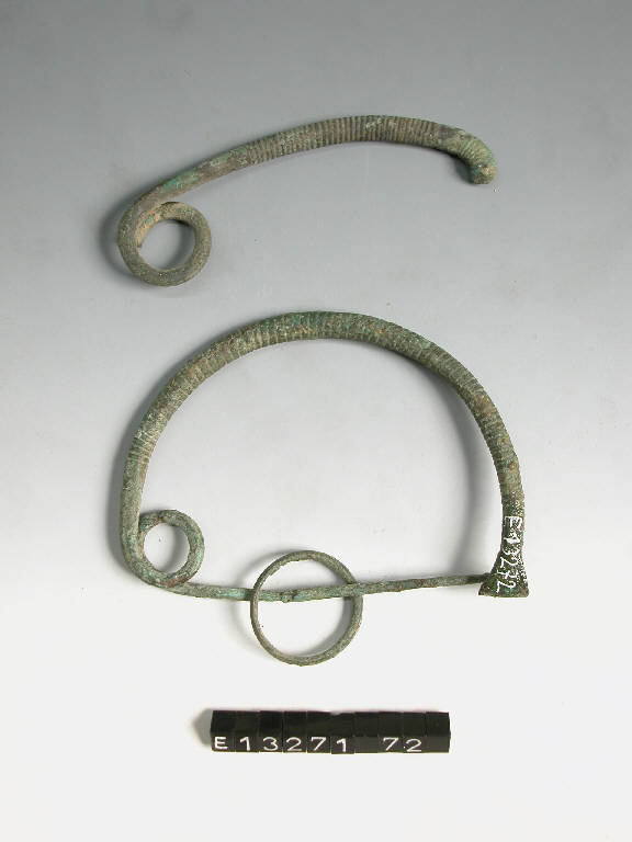 fibula ad arco ingrossato - cultura di Golasecca (sec. IX a.C)