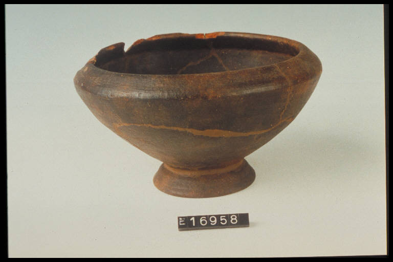 scodella - cultura di Golasecca (secc. VII/ VI a.C)