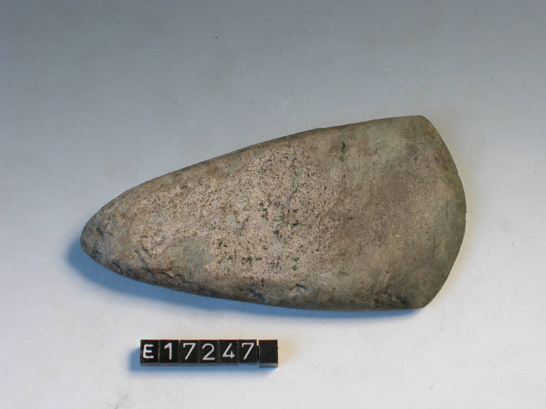 accetta - cultura della Lagozza (secc. XXX/ XXVI a.C)