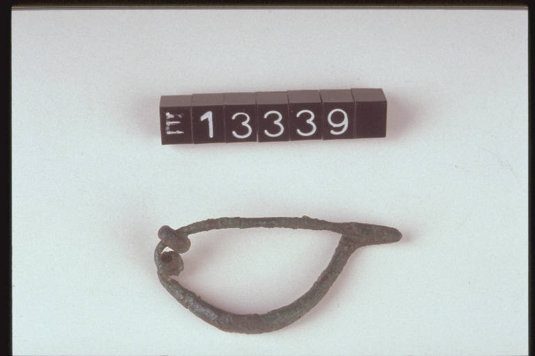 fibuletta - cultura di Golasecca (seconda metà sec. VII a.C)