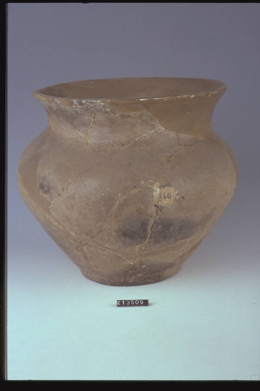 urna - cultura di Golasecca (fine/ inizio secc. VI/ V a.C)