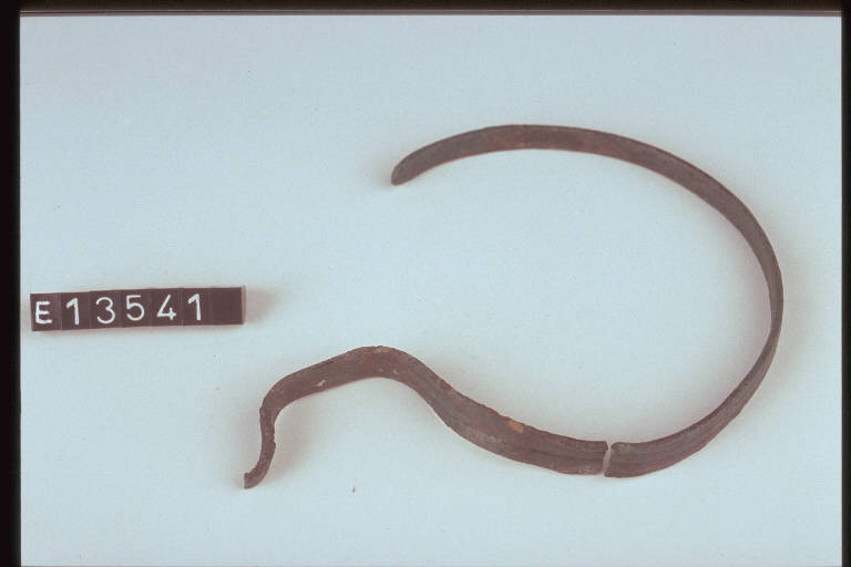 armilla - cultura di Golasecca (fine/ inizio secc. VI/ V a.C)