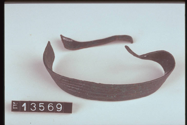 armilla a nastro - cultura di Golasecca (fine/ inizio secc. VI/ V a.C)