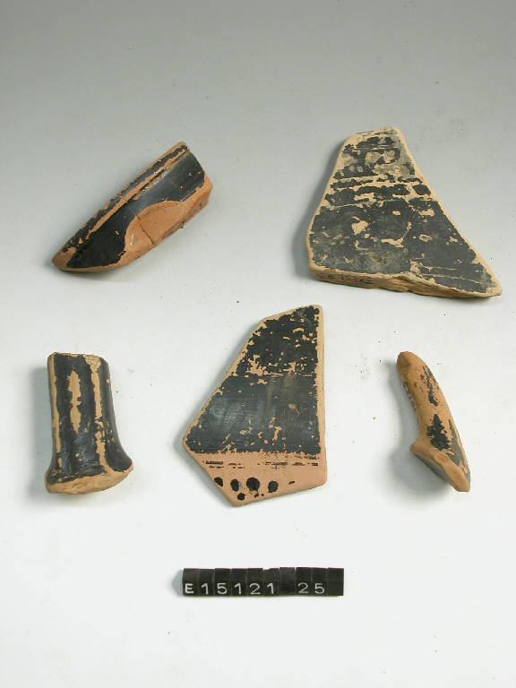 ansa - cultura di Golasecca, produzione attica (sec. V a.C)