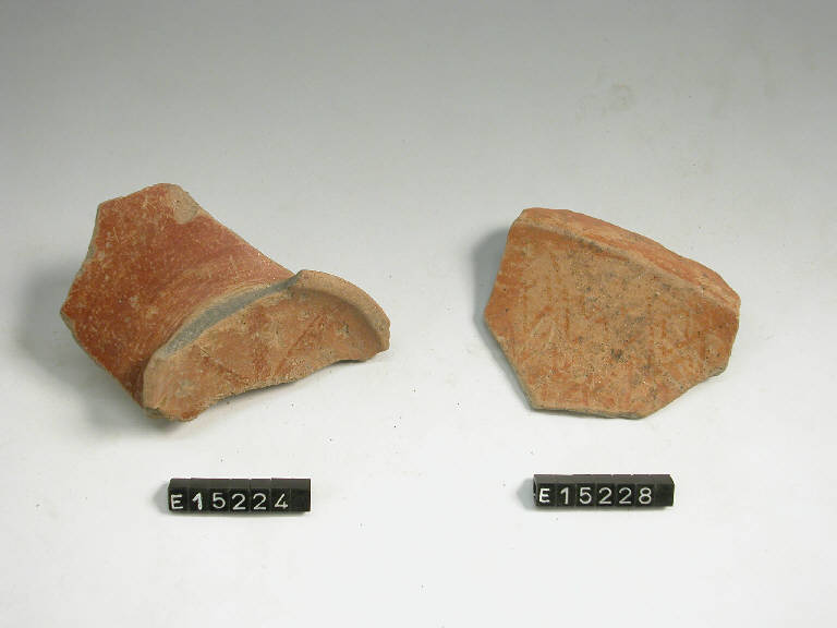 vasetto carenato - cultura di Golasecca (secc. VI/ V a.C)