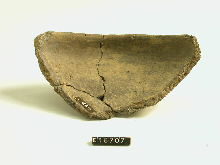 coppa (frammenti di) - cultura di Golasecca (secc. IX/ VII a.C)