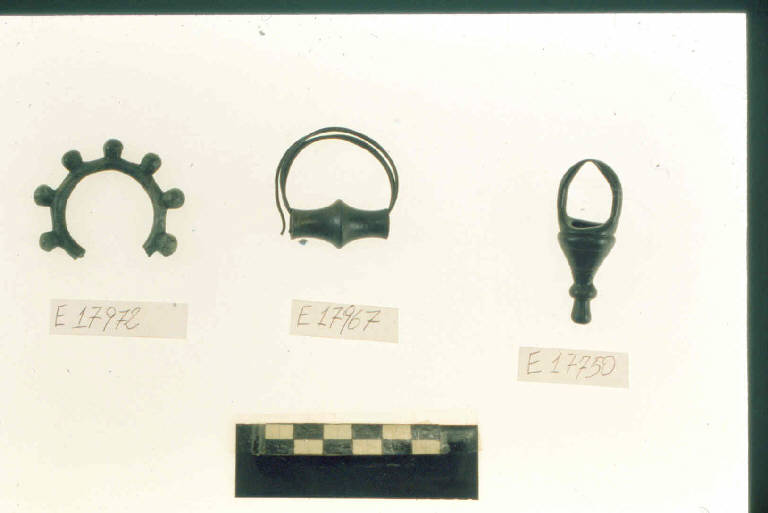 pendaglio - Cultura di Golasecca (primo quarto sec. IV a.C)