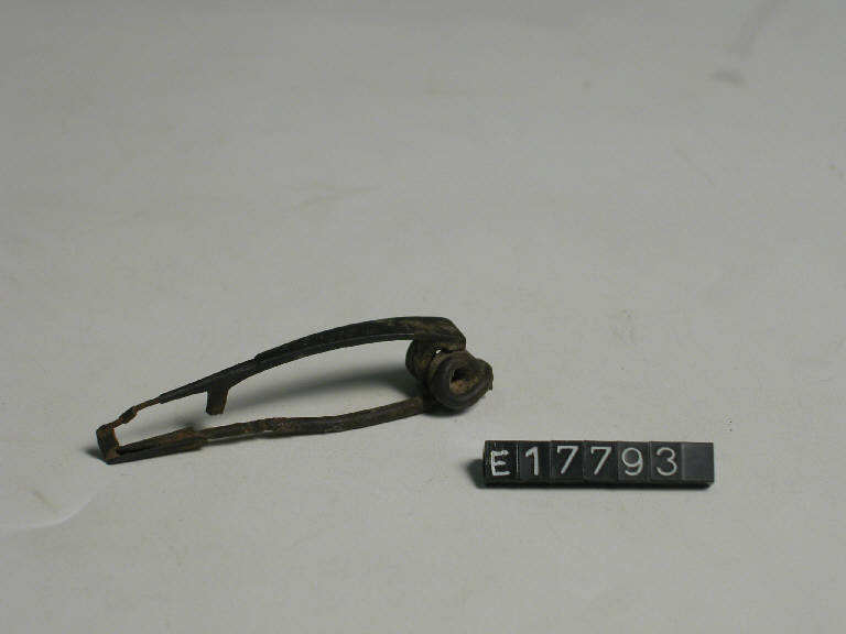 fibula, tipo Nauheim - cultura La Tène (sec. I a.C)