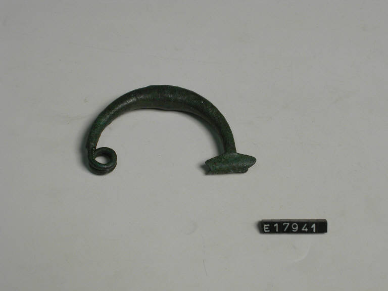 fibula ad arco ingrossato - Cultura di Golasecca (sec. VIII a.C)
