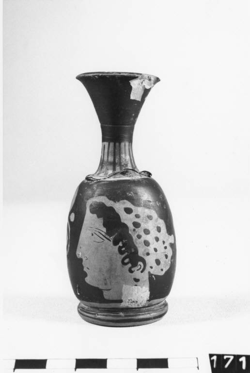 lekythos - ambito protoitaliota (fine/ inizio secc. V/IV a.C)