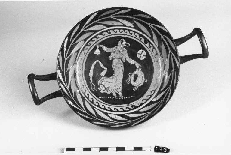 stemless cup - ambito apulo tardo (seconda metà sec. IV a.C)