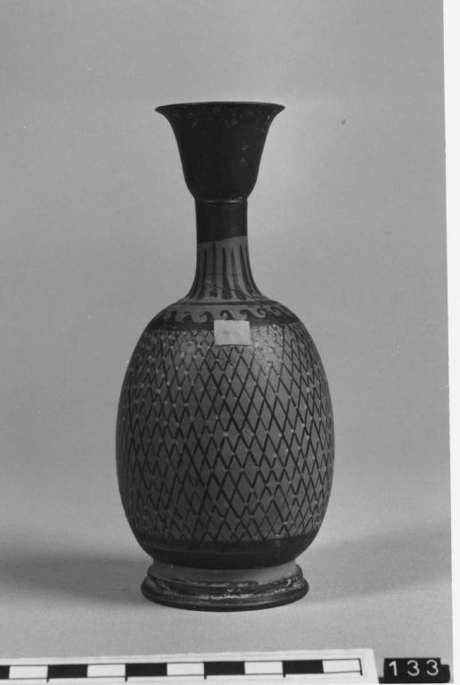 lekythos, Morel 5418b - ambito apulo (ultimo quarto sec. IV a.C)