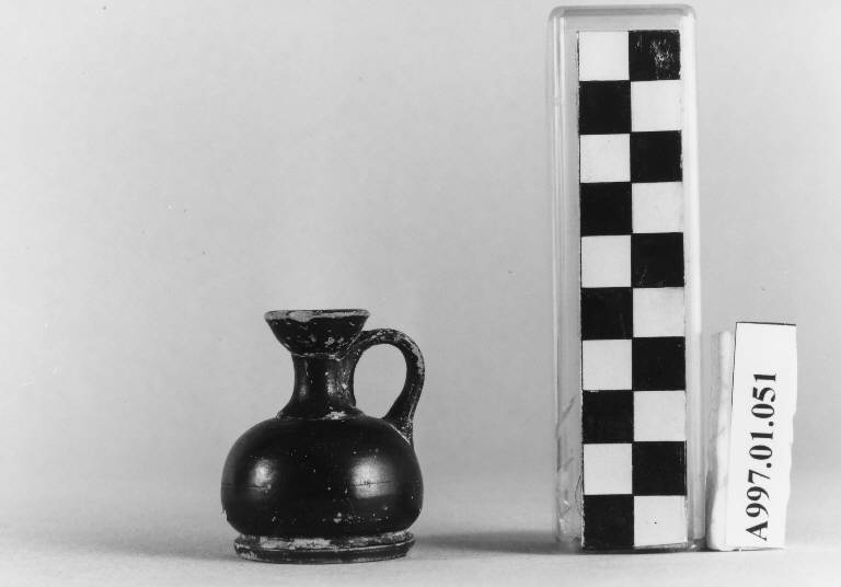 lekythos, Morel 5414 - ambito apulo (sec. IV a.C)