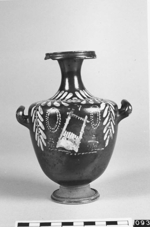 hydria, Trendall I - ambito apulo (fine sec. IV a.C)