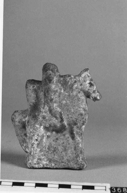 Eros fanciullo su cavallo (statuetta) - produzione magno-greca (fine/ inizio secc. IV/III a.C)