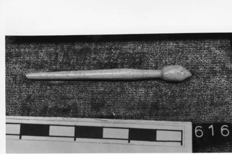 ago crinale, Tipo Béal A XX 8, originale - età romana (secc. III/IV d.C)