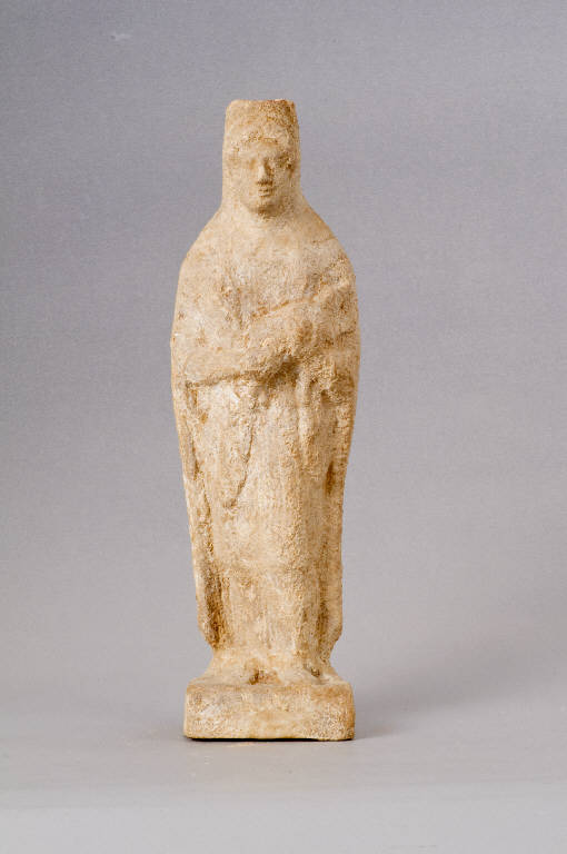 statuetta femminile (metà sec. V a.C)