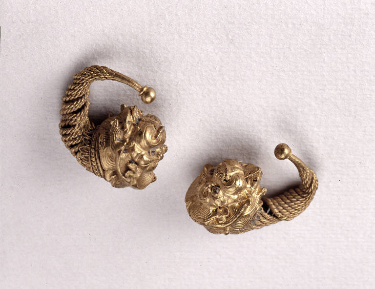 orecchini (secc. IV/ III a.C)