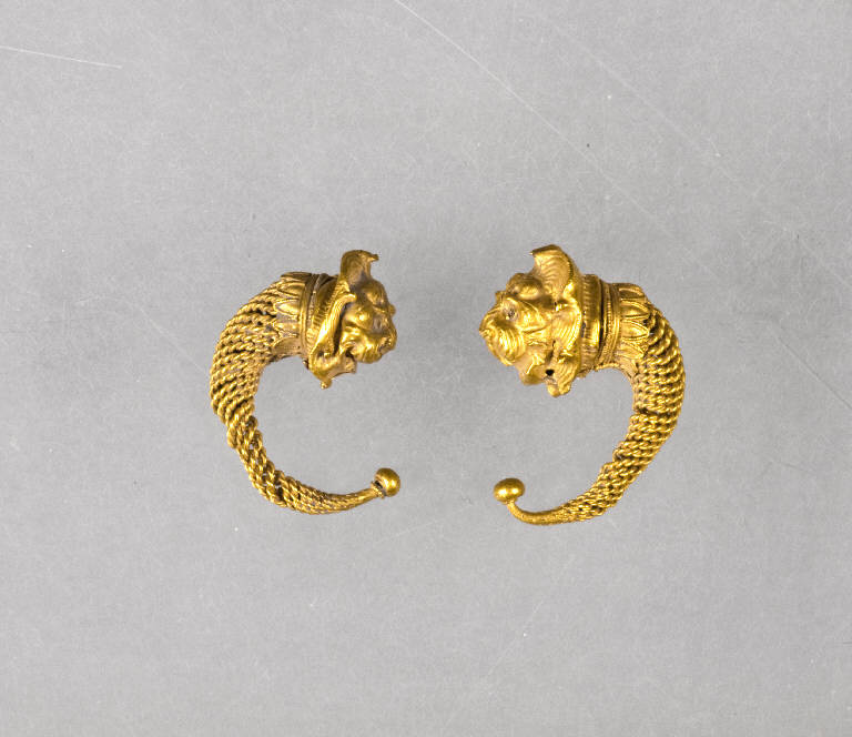 orecchini (secc. IV/ III a.C)