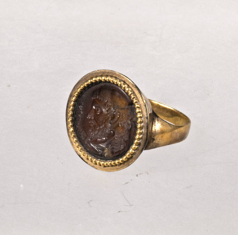 gemma su anello neoclassico (sec. V d.C)