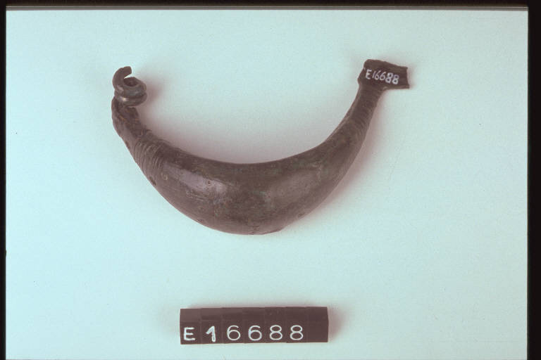 fibula a navicella - cultura di Golasecca (prima metà sec. VI a.C)